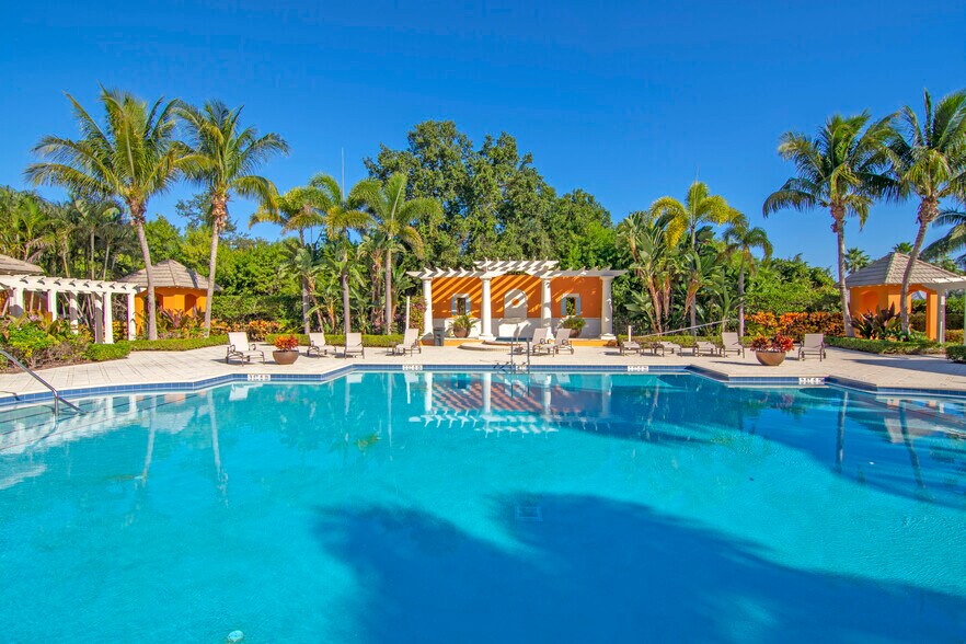 Building Photo - 2557 Saint Lucia Cir