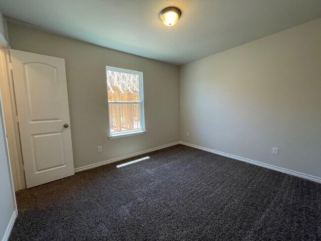 Building Photo - 7726 Merry Oaks Cv