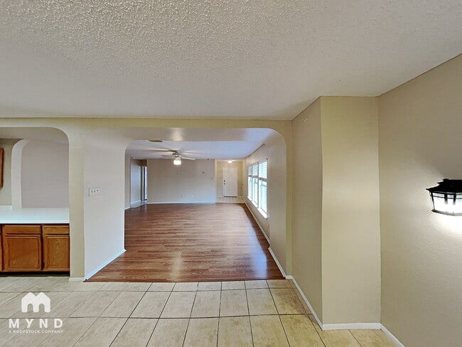 Building Photo - 21638 Longwood