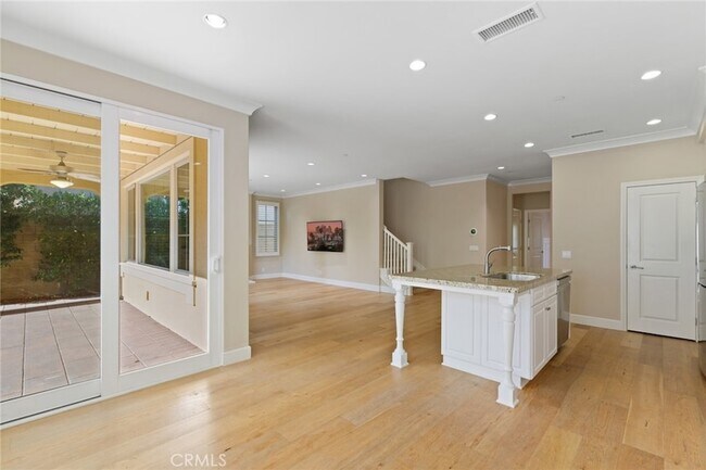 Building Photo - 81 Lupari