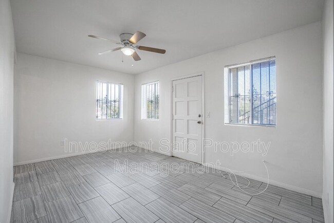 Building Photo - 30 Laurel Ave