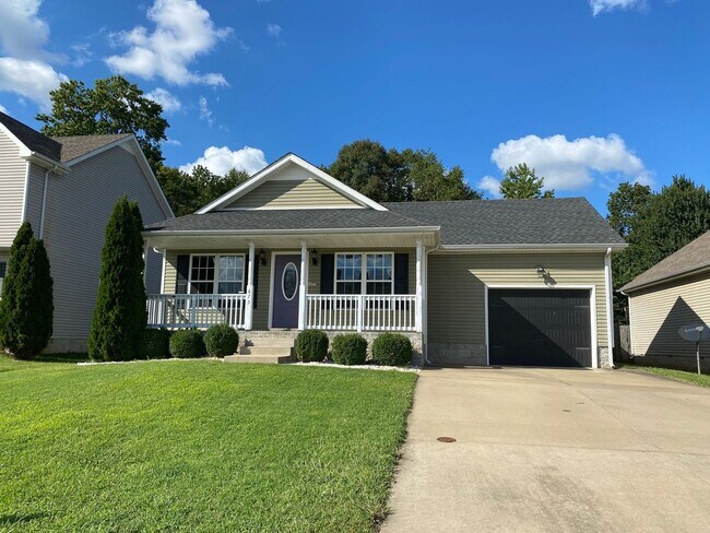 Primary Photo - Cute 3 Bedroom Ranch in Fox Crossing! Conv...