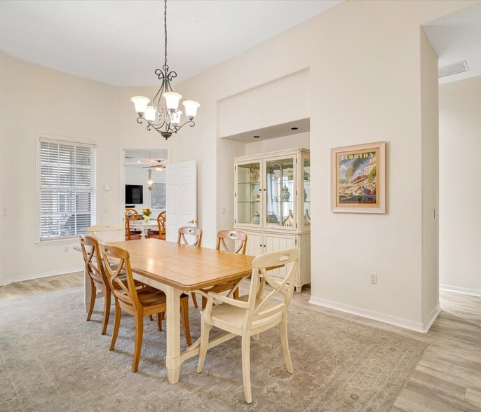 Building Photo - 1200 Tree Bay Ln