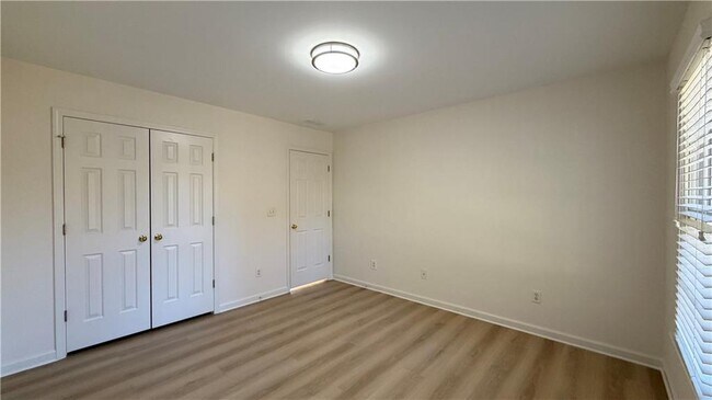 Building Photo - 4005 Lost Oak Ct