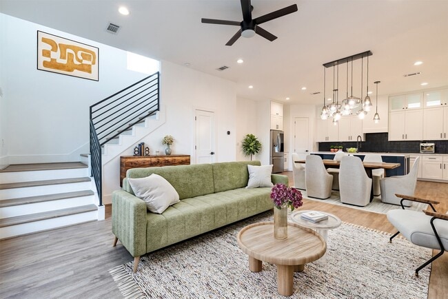 Building Photo - 1206 Hamblen St