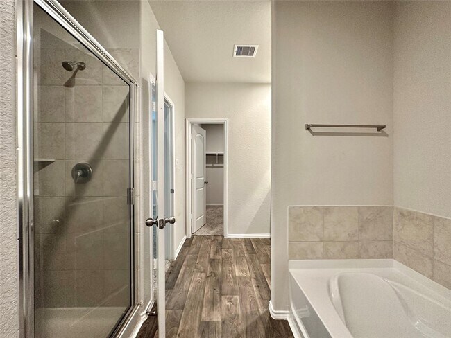 Building Photo - 5410 Pembrokeshire Cir