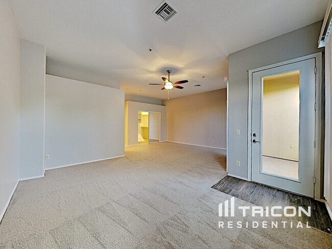 Building Photo - 7528 N 19th Ave