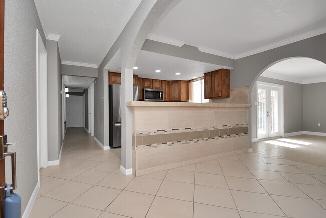 Building Photo - 6439 Hidden Arbor Ln
