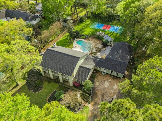 Building Photo - 16811 Waycreek Rd