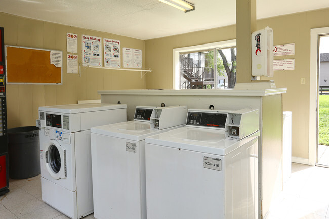 Laundry Room - Borders Apartment Homes