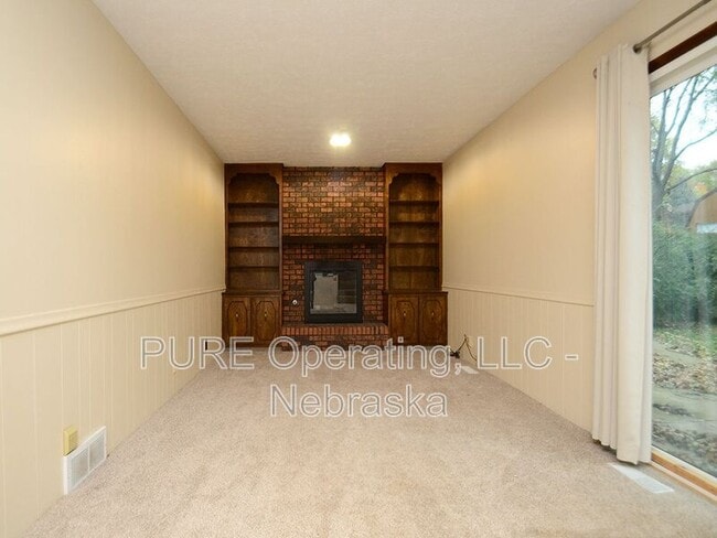 Building Photo - 5723 S 152nd Ave Cir