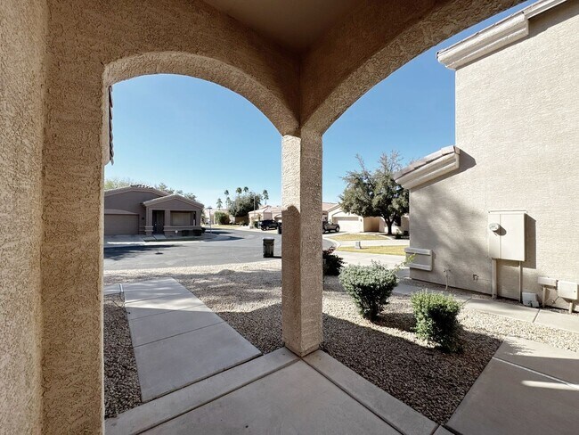 Building Photo - ABSOLUTELY STUNNING 4BR 2.5BA, OVER 2100SQFT, COMMUNITY POOL, CHANDLER
