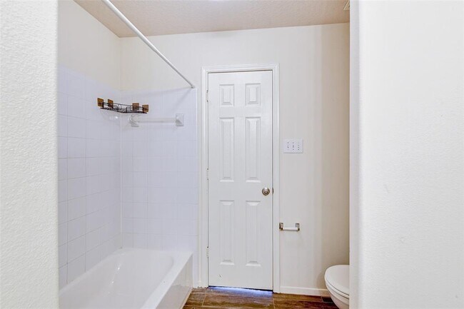 Building Photo - 15403 Redbud Dale Ct