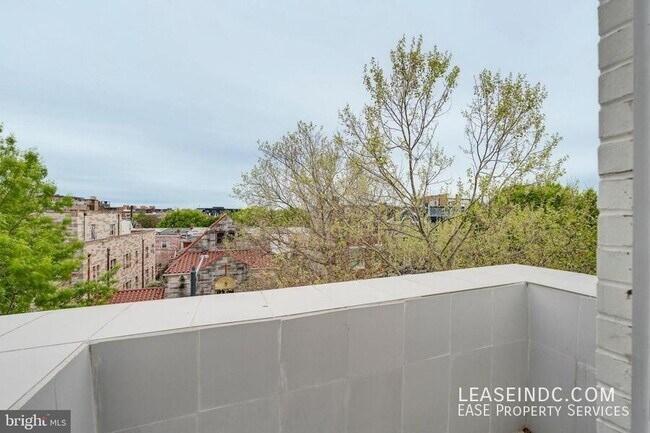 Building Photo - 21 Q St NW