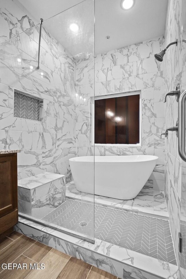 Building Photo - 13757 Villa Vista Ave