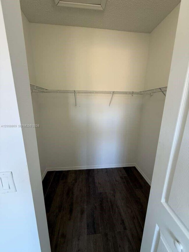 Building Photo - 2311 NE 42nd Cir