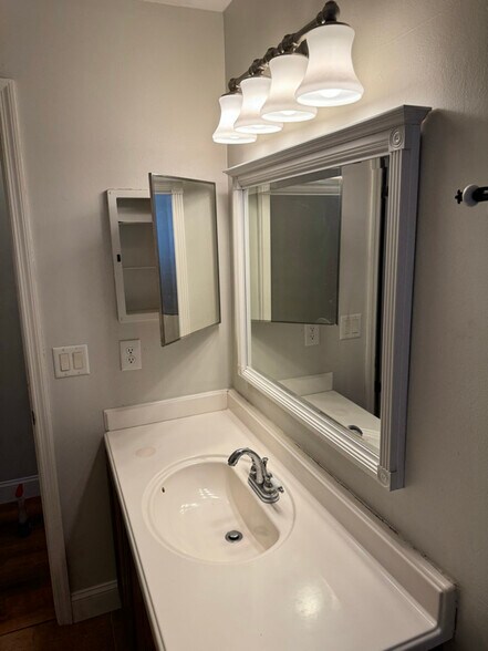 Building Photo - 1238 Bent Oak Trail