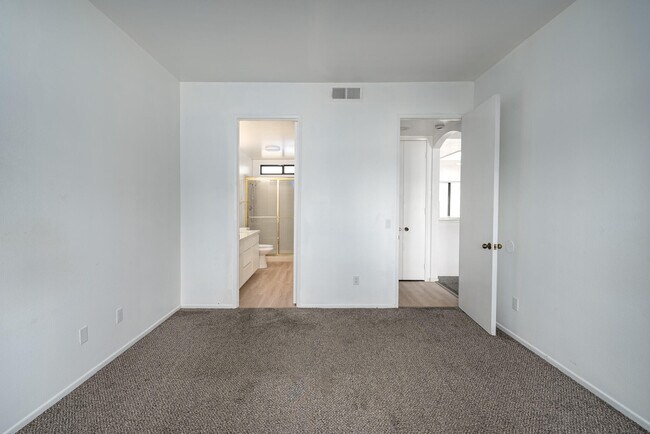 Building Photo - 67564 Lagos Way