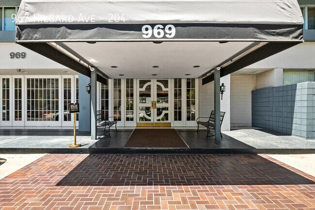 Building Photo - 967 Hilgard Ave