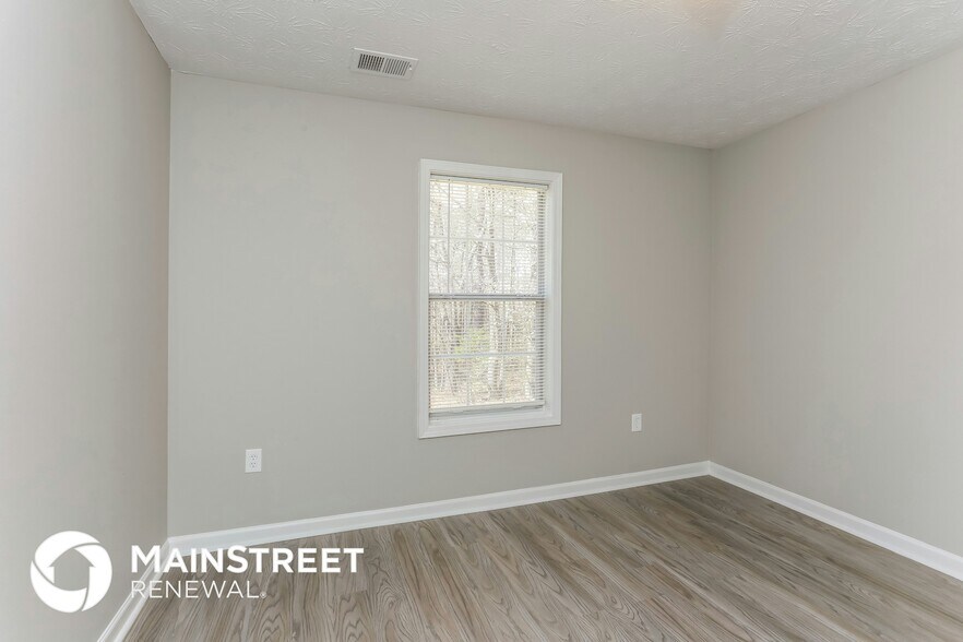 Building Photo - 250 Saratoga Ct