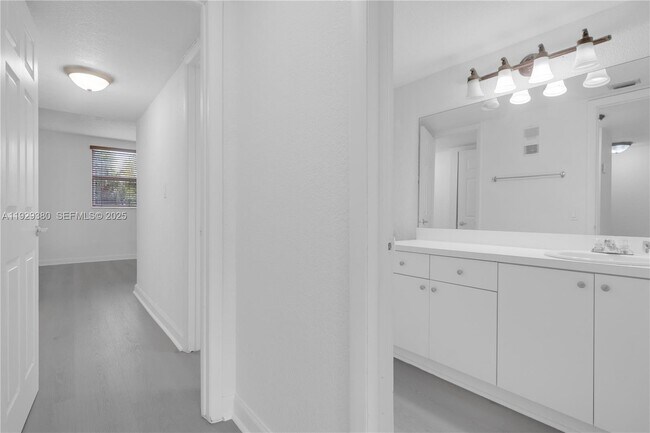 Building Photo - 10900 SW 104th St