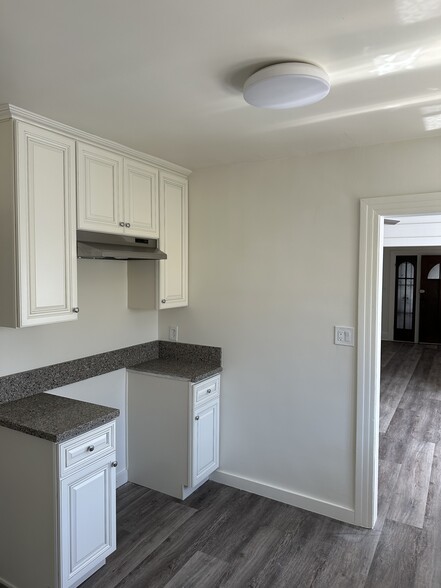 Newly renovated kitchen - 5027 2nd Ave