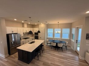 Building Photo - 11023 Cosmic Wy