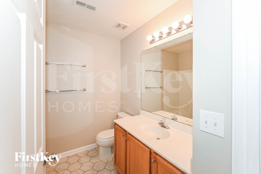 Building Photo - 10912 Harringham Ln