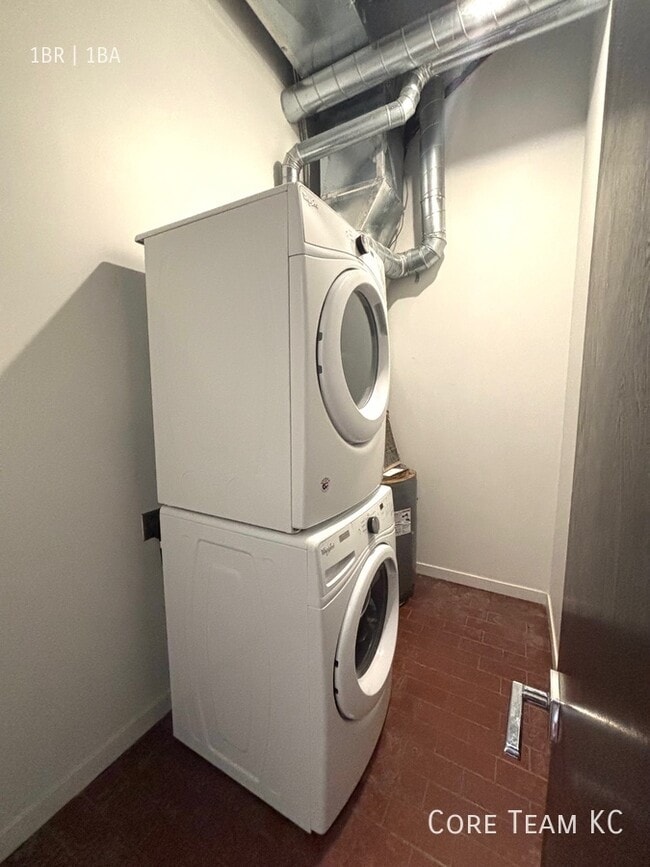 Building Photo - 1180 E 30th St