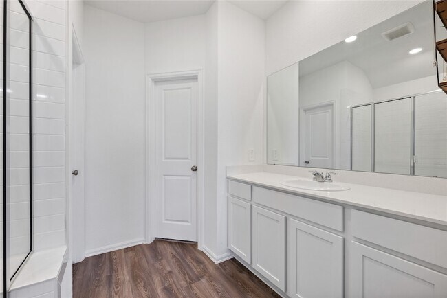 Building Photo - 237 Augustine Wy