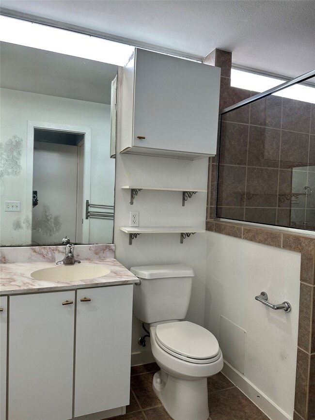 Building Photo - 3208 Yellowstone Park Dr