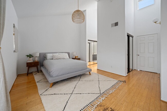 Building Photo - 12726 Mitchell Ave