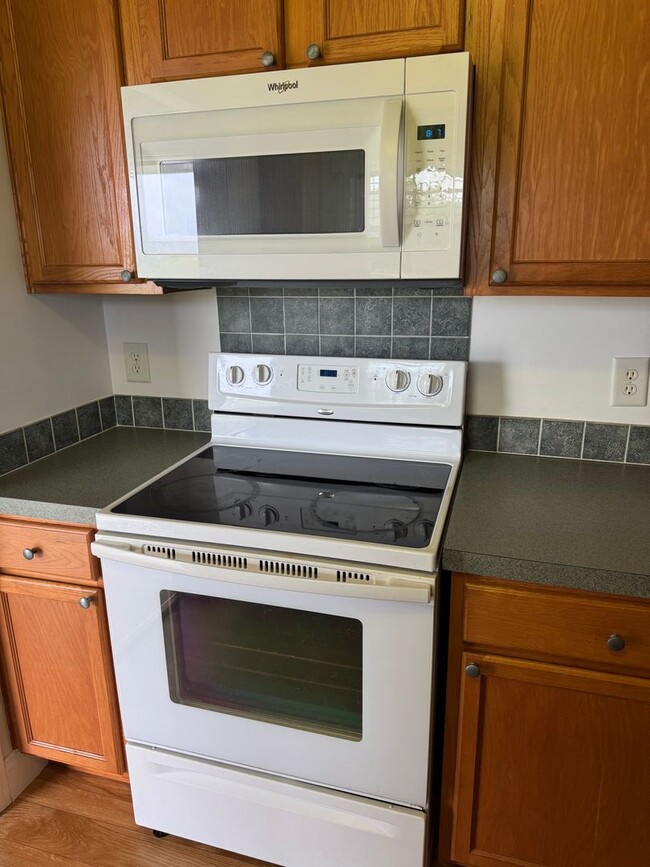 Building Photo - Charming 3 Bed, 2 Bath Home in Maiden – Pe...