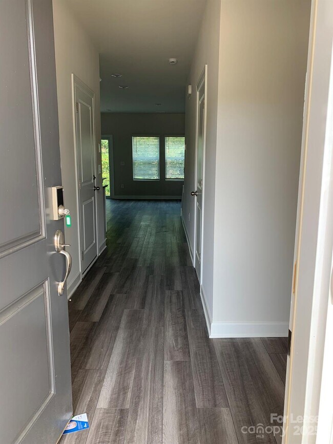 Building Photo - 2316 Belterra Dr