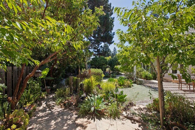Building Photo - Beautiful Ranch Home with Bonus Room & Detached ADU | Minutes to Downtown