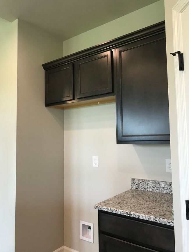 Building Photo - Close to Barksdale Air Force Base...