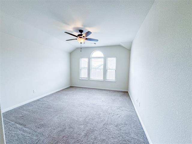 Building Photo - 365 Paloma St