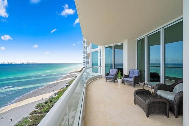 Building Photo - 16047 Collins Ave