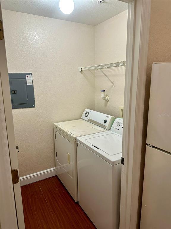 Building Photo - 3373 S Kirkman Rd