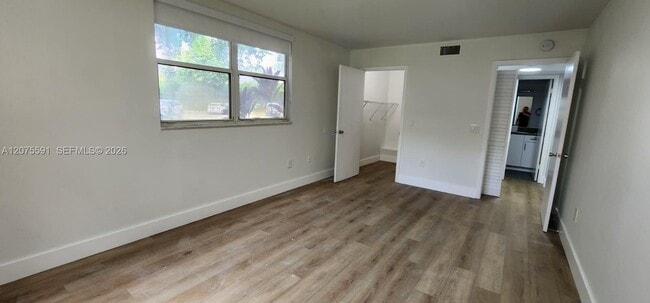 Building Photo - 8363 Lake Dr