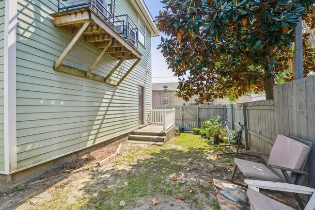 Building Photo - 405 N Tonti St