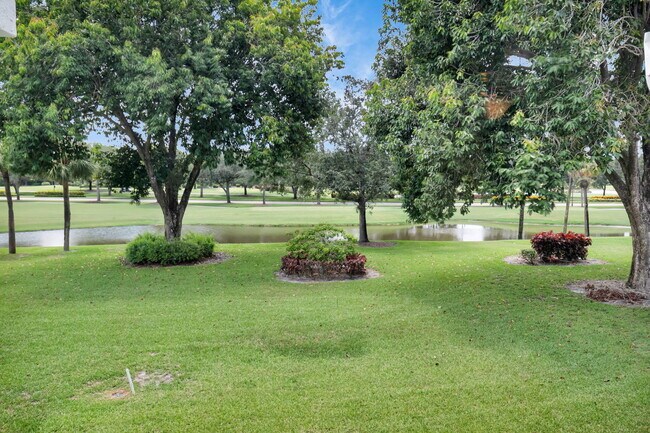 Building Photo - 15321 Strathearn Dr