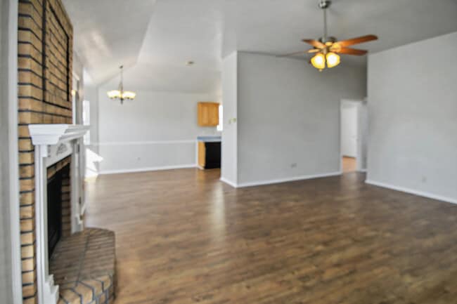 Building Photo - 1502 Cedar Ln