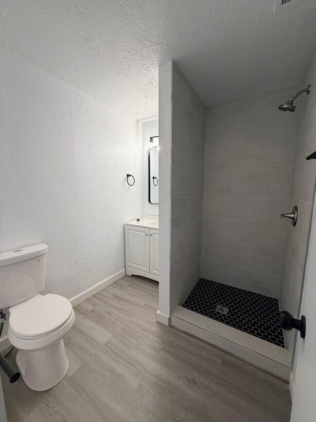 Building Photo - 2331 NW Austin Dr