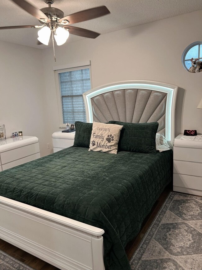 Building Photo - 369 Waterside Dr