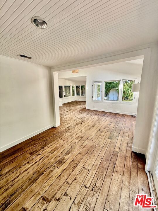 Building Photo - 3419 Strongs Dr