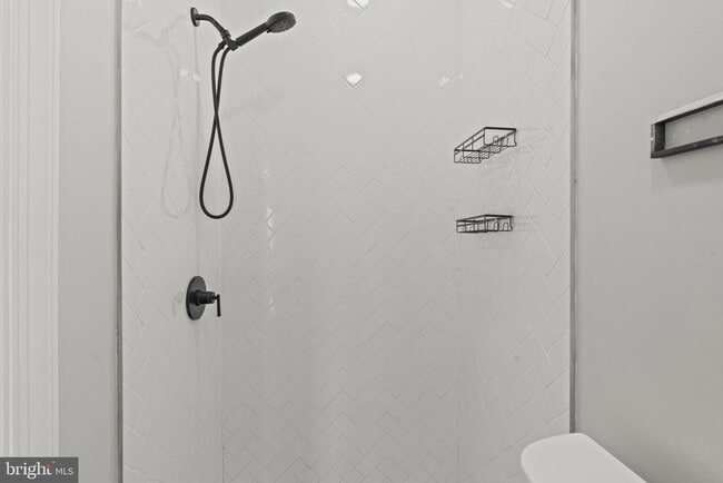 Building Photo - 5237 Chester Ave