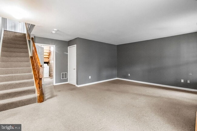 Building Photo - 58 Silver Moon Dr