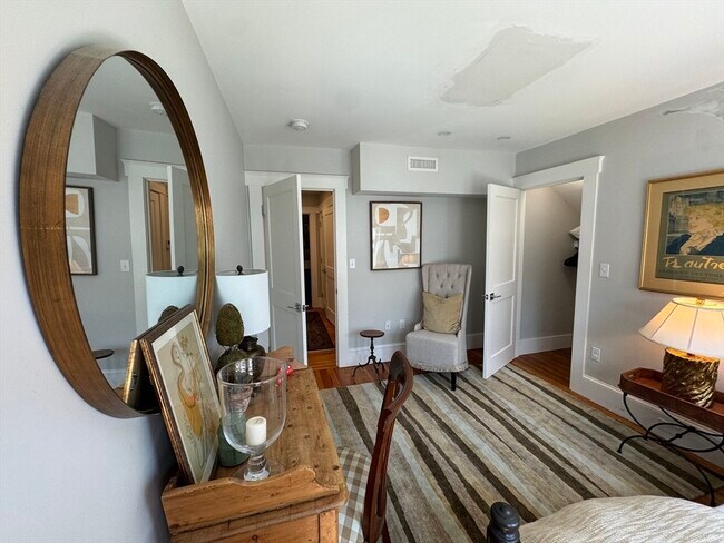 Building Photo - 32 Atherton Rd