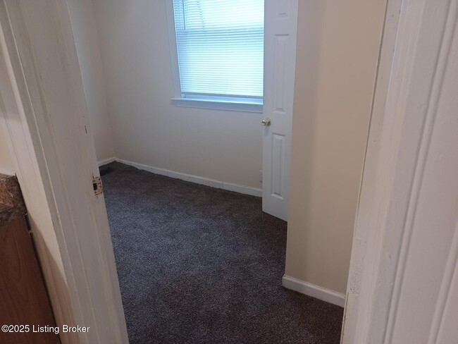 Building Photo - 1421 Hazel St